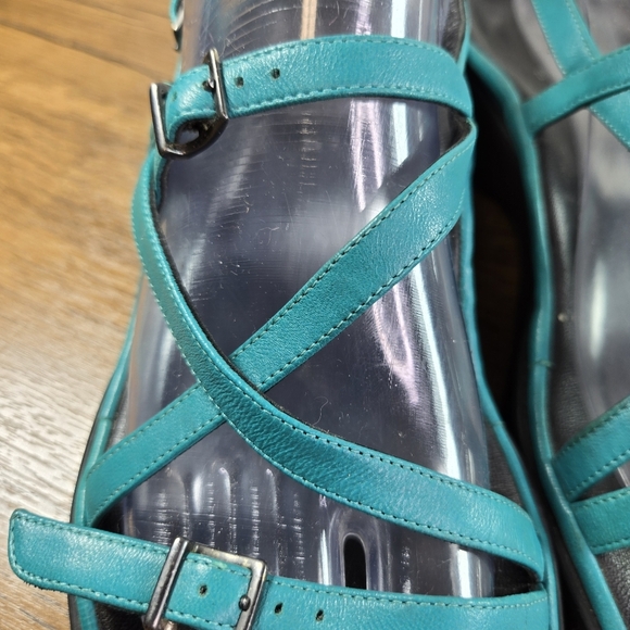 Thierry Rabotin Wave Teal Leather Strappy Sandals - Picture 8 of 11